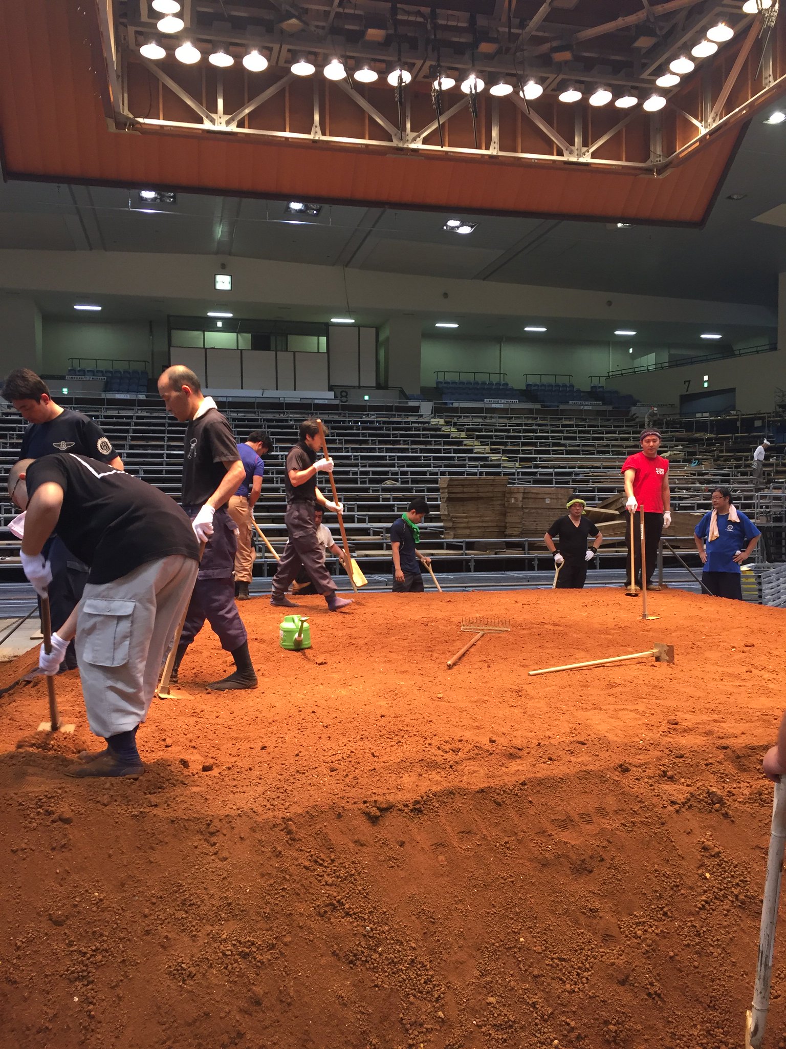 DD3ScOXVwAArK_0.jpg:large