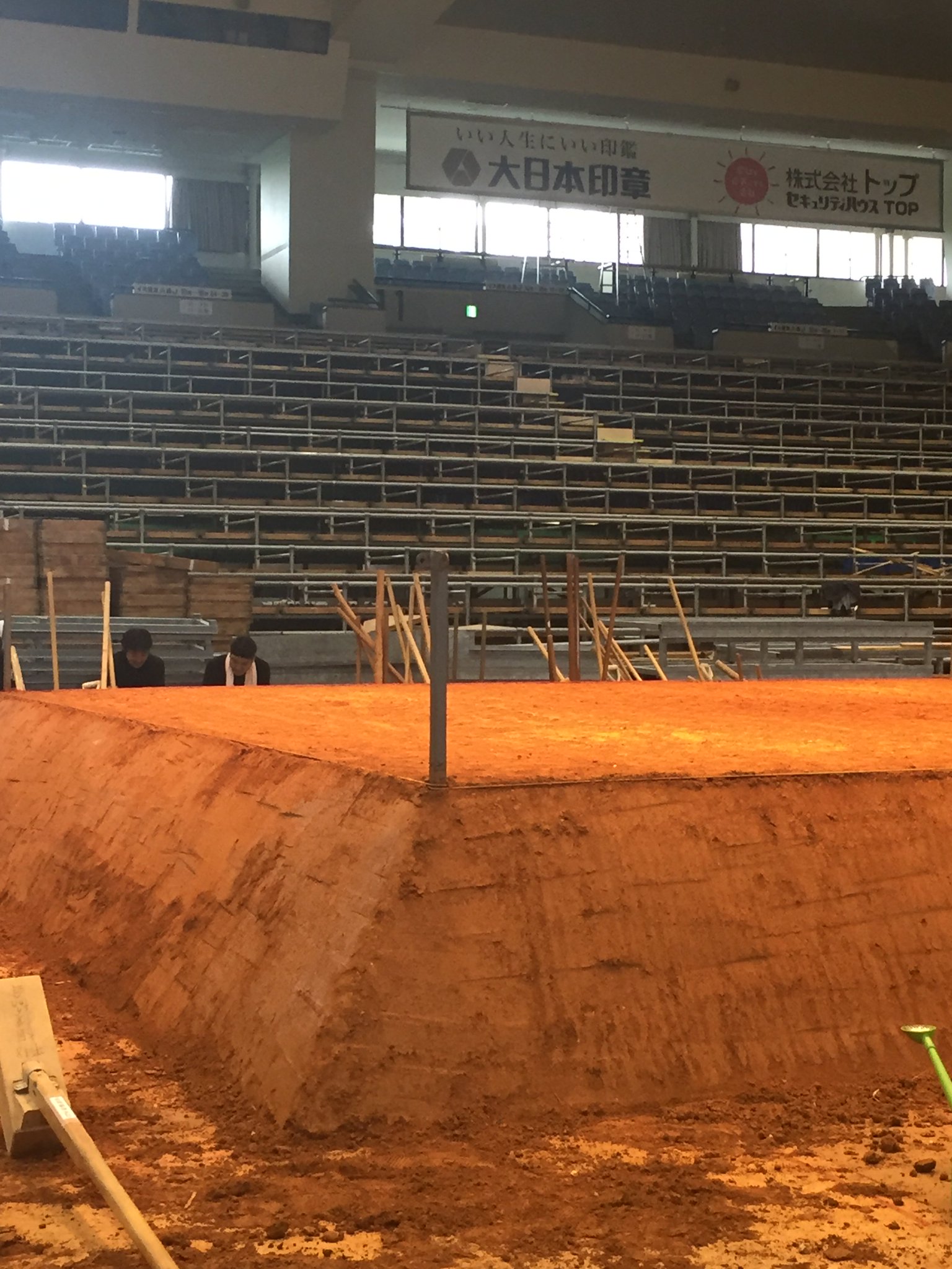 DD3VRVLVYAERcsX.jpg:large