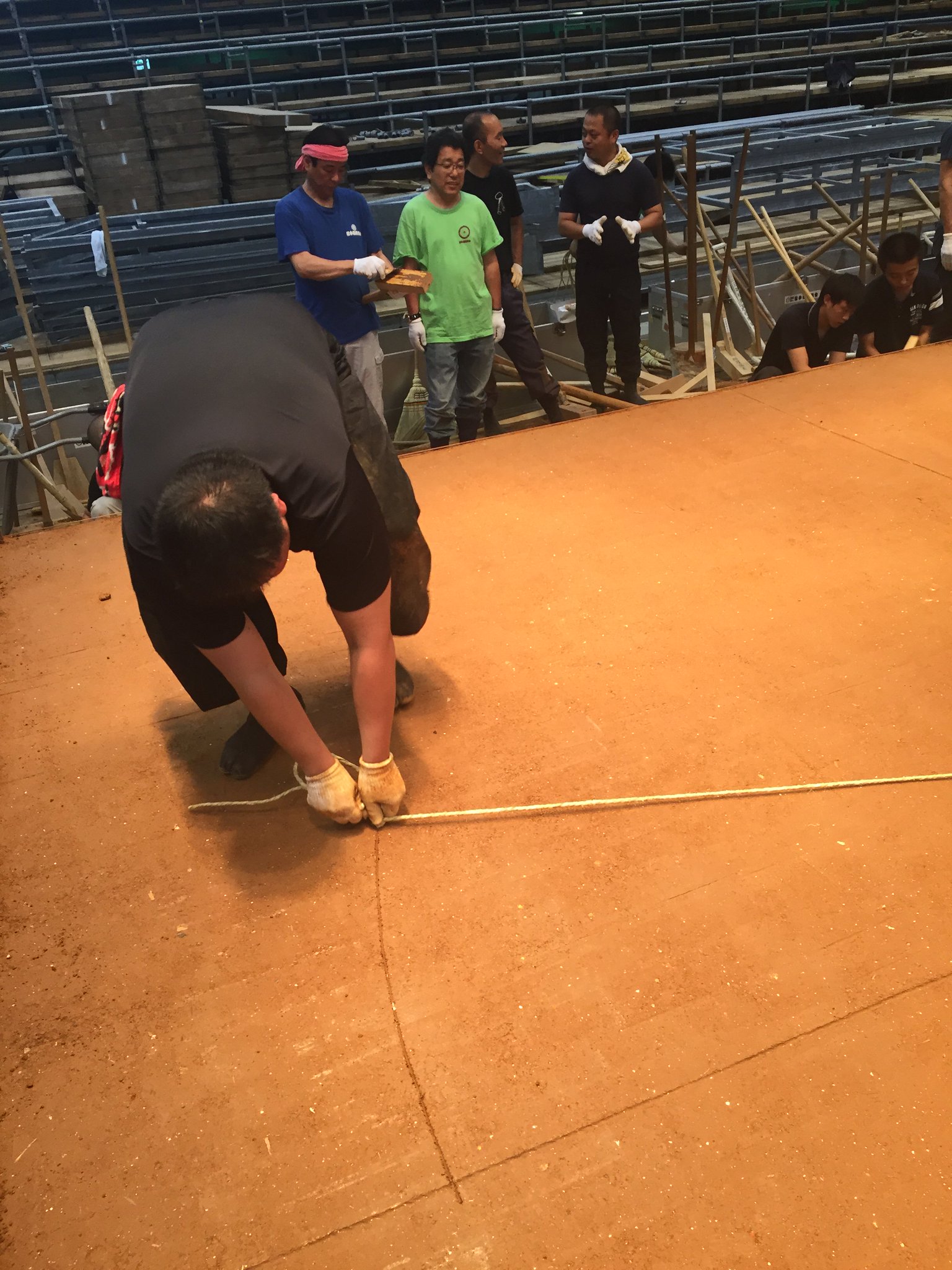 DD3lNbOV0AAwwCP.jpg:large