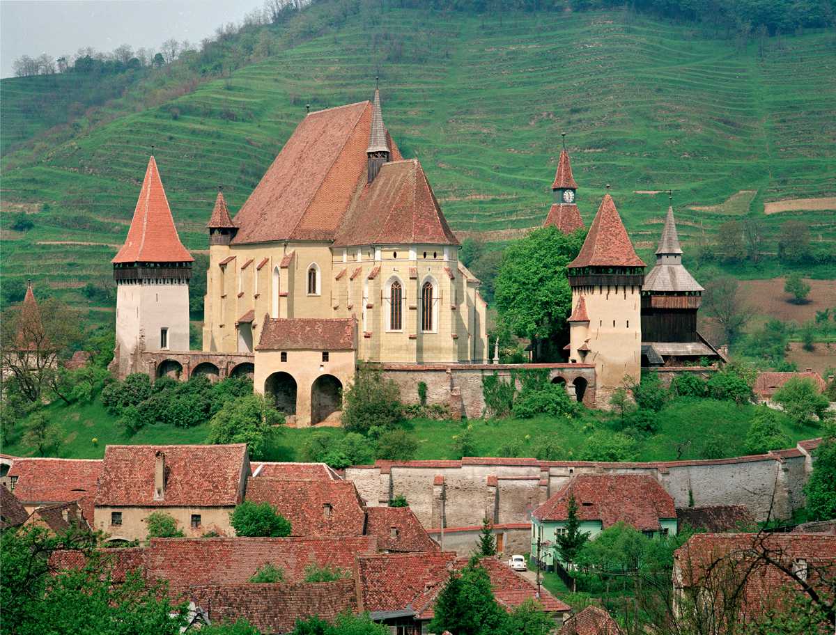 Saxon Fortified Church of Biertan, Near Sighisoara, Transylvania, Romania без смс