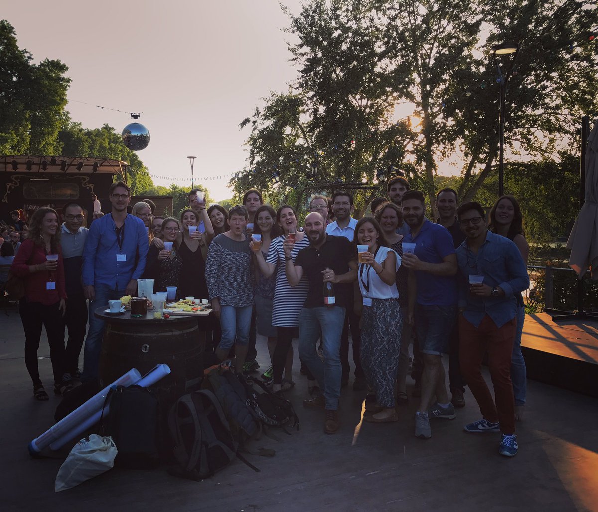 IRBI_Tours's tweet image. After-conference drink at La GUINGUETTE #scienceandfun
SIP2017