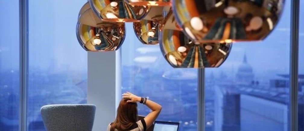 Cada vez más personas piensan que sus trabajos son inútiles. Es hora de volver a pensar el significado del #trabajo wef.ch/2uhAlqV