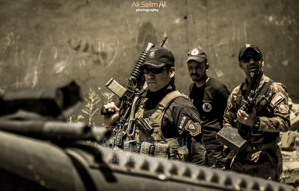 #عاجل 
على بركة الله قوات #جهاز_مكافحة_الارهاب تقتحم الميدان اخر اماكن تواجد داعش في #الموصل_القديمة 
#الحشد_اوقف_إرهابكم #بغداد #الموصل