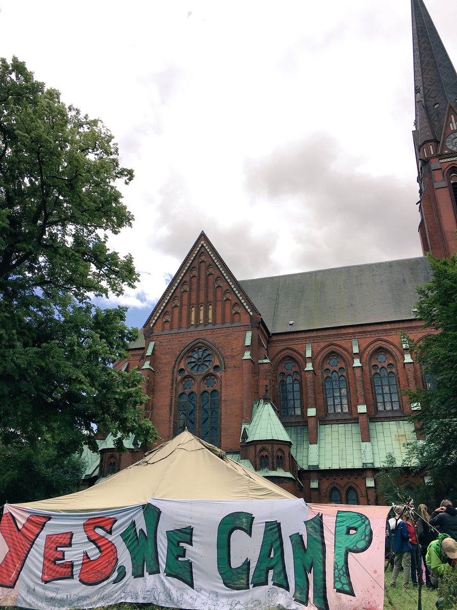 _maxbrugger_'s tweet image. camp an der johanniskirche steht #Antikap_Camp #schlaflosinHH #noG20