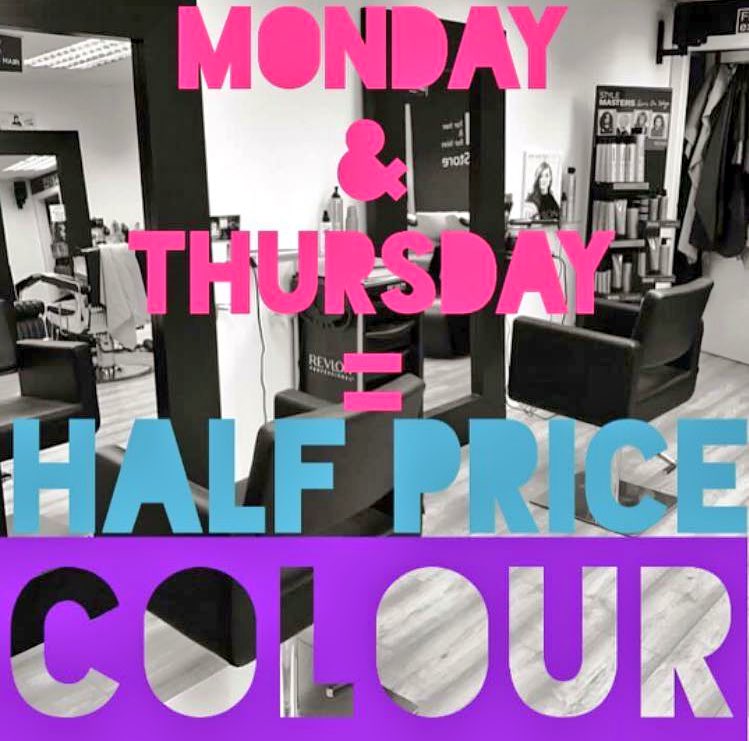 Call 0151 345 6033 or visit aheadhair.co.uk to book! 💇🏼🎨