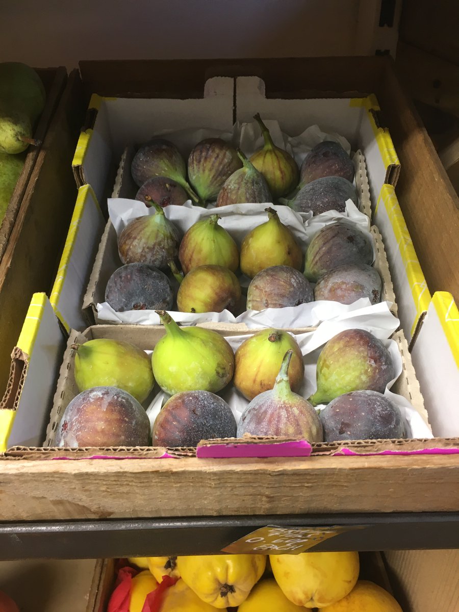 Beautiful figs... <a href="/parkwaygreens/">Parkway greens F&V</a> 

myprimrosehillkitchen.com
#vegetarian #foodblogger