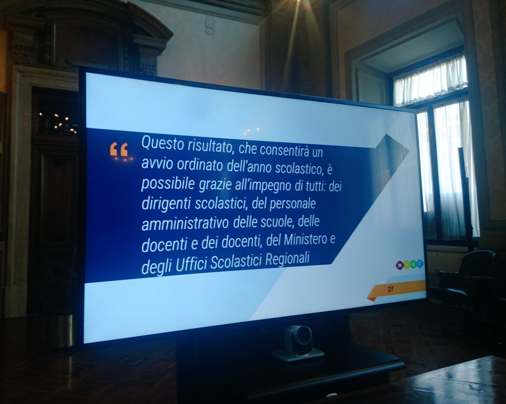 MIsocialTW's tweet image. &quot;Questo risultato, che consentirà un avvio ordinato dell&apos;#AnnoScolastico, è possibile grazie all&apos;impegno di tutti&quot; @valeriafedeli