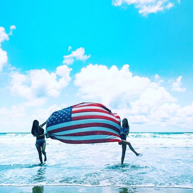 ZoomTan's tweet photo. Happy 4th of July Zoomers!🇺🇸🎉
Friendly reminder that all Zoom Tan & Total Tan Salons will be closed today.
#MakeAmericaTanAgain 💙❤️ https://t.co/Sc0gaqhRlG