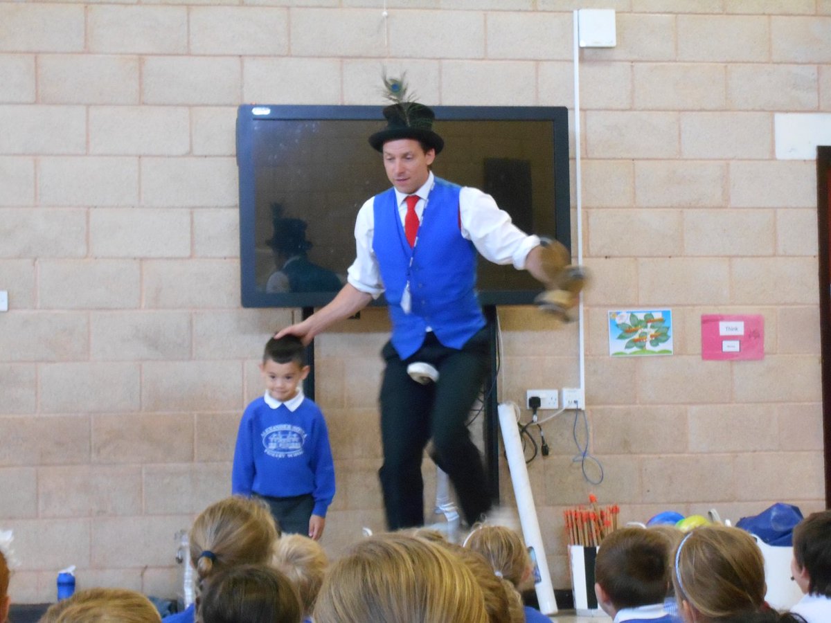 AlexanderHoseaSchool tweet media