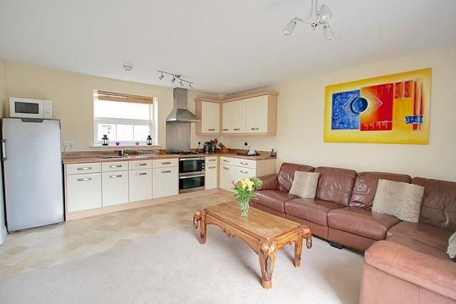 Fabulous 3 storey, 2 bed house in Keckwick.  Check it out #WarringtonNOW #Warringtonbuzz #Warringtonlover buff.ly/2tb4Lx1