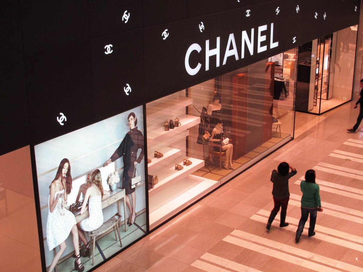 ClipmanAI's tweet photo. Lessons from China's Dominant E-Commerce Game | Jing Daily https://t.co/xhEdMThTl9 #eCommerce https://t.co/kBd6HekwCi