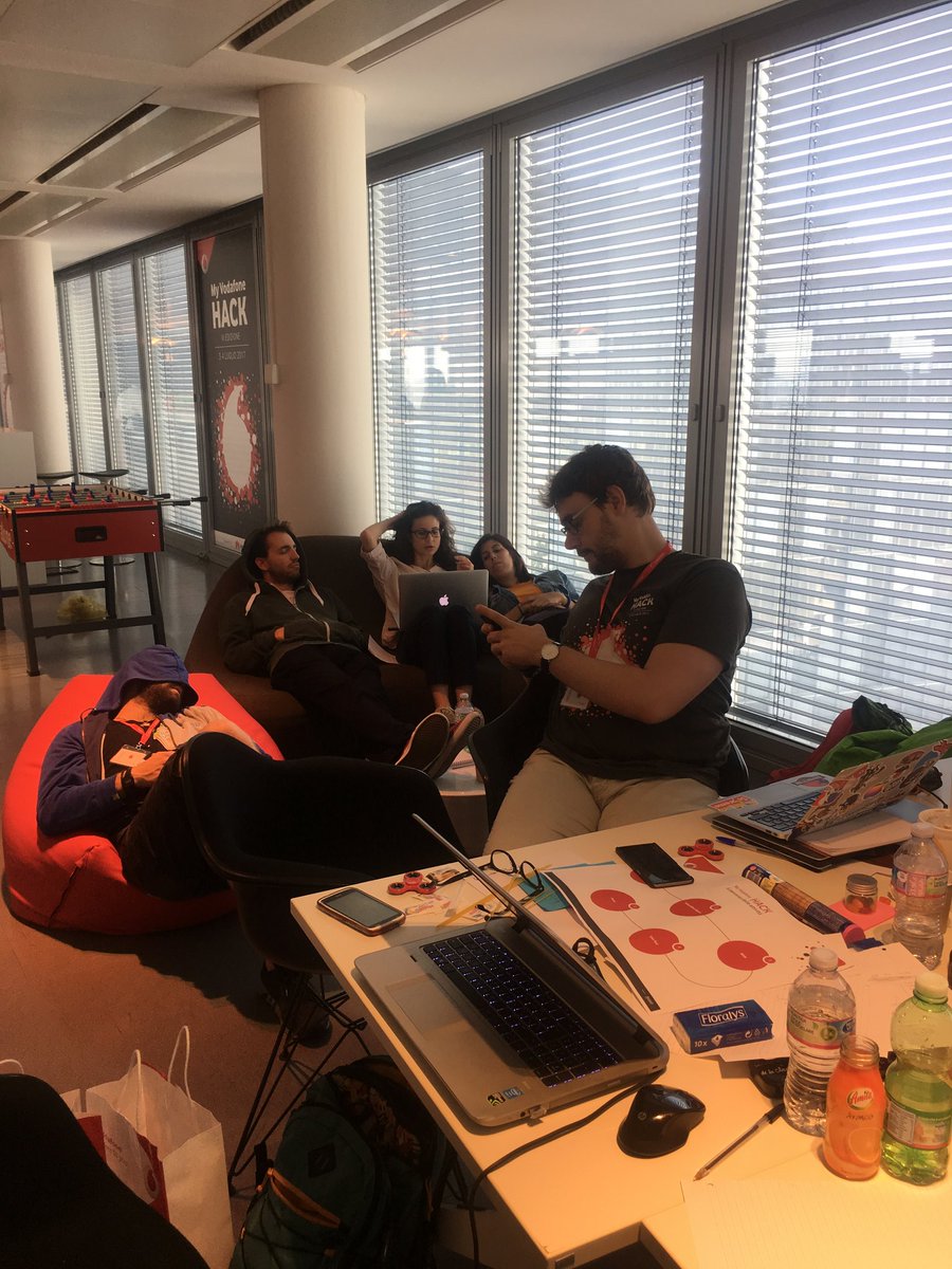VodafoneIT's tweet photo. Si continua a lavorare senza sosta qui al Vodafone Village per il secondo giorno di #MyVodafoneHack! https://t.co/HlQ7bmETDs