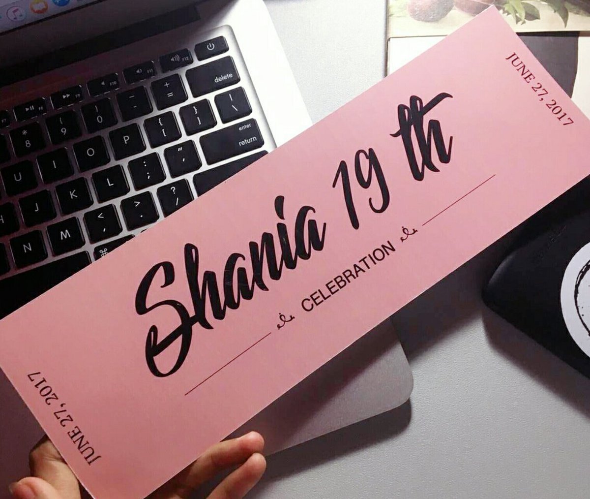 shanjunisme's tweet photo. Yuk! Hari ini perayaan ulang tahun shania di theater, ditunggu kedatangannya! 

今日は劇場でシャニア・ジュニアナタの生誕祭があります。ご来場をお待ちしています！！！
#CSJ19thBirthday https://t.co/1POGIs5AvD