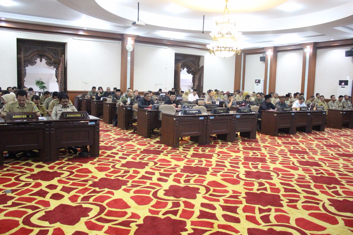 Selasa, 4 Juli 2017 DPRD Kudus slenggarakan Paripurna Pnjlasan Bupati Kds trhadap Ranperda ttg Prtanggungjwbn Plaksanaan APBD Kds TA. 2016
