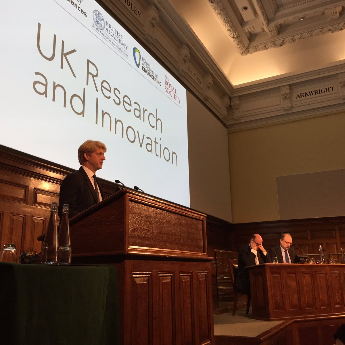 JoJohnsonUK's tweet photo. Today we are launching the Rutherford Fund: a £100m fund to bring the best &amp; brightest researchers and innovators to the UK. #UKRIvision https://t.co/z7UnqSdtw6