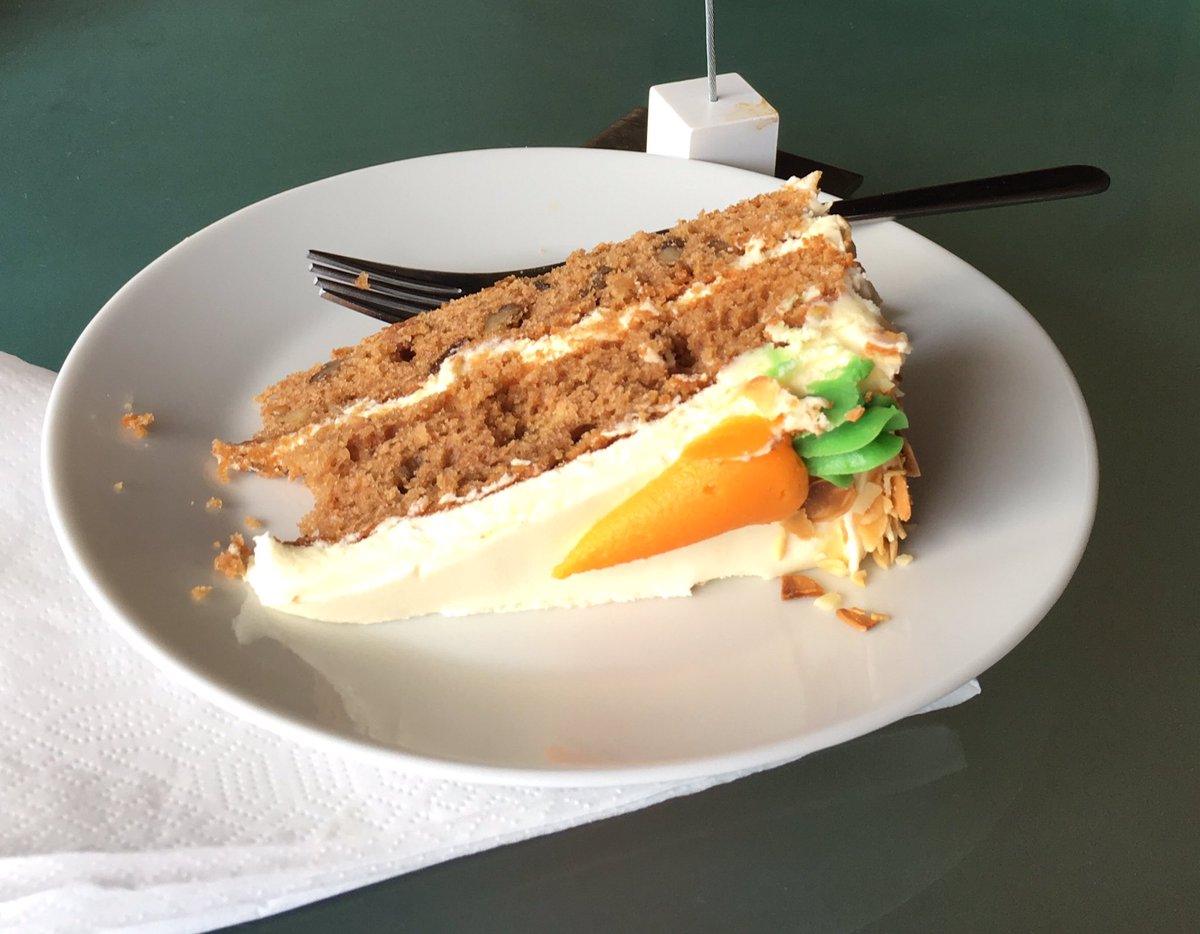 RossisCoffee's tweet photo. The chatting ladies are in here eating this between 3!! You can have a whole slice to yourself for just 1.80 though 😉 https://t.co/v68wbDHYuh
