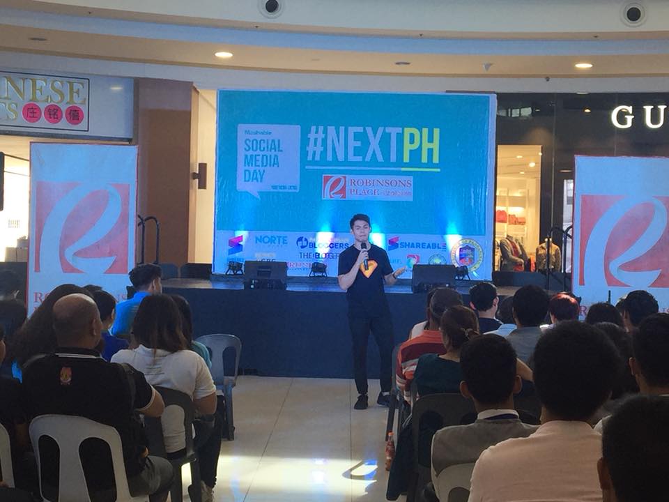 arbelyn87's tweet photo. talk from payoneer
credits to sir carl
#NextPH
#socialmediadayNL https://t.co/Csu4jtCVd9