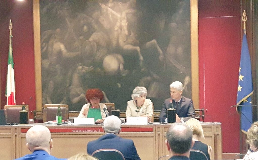 MIsocialTW's tweet image. &quot;Dal prossimo anno percorsi di educazione civica digitale in ogni scuola&quot; @valeriafedeli a @Montecitorio #ScuolaDigitale