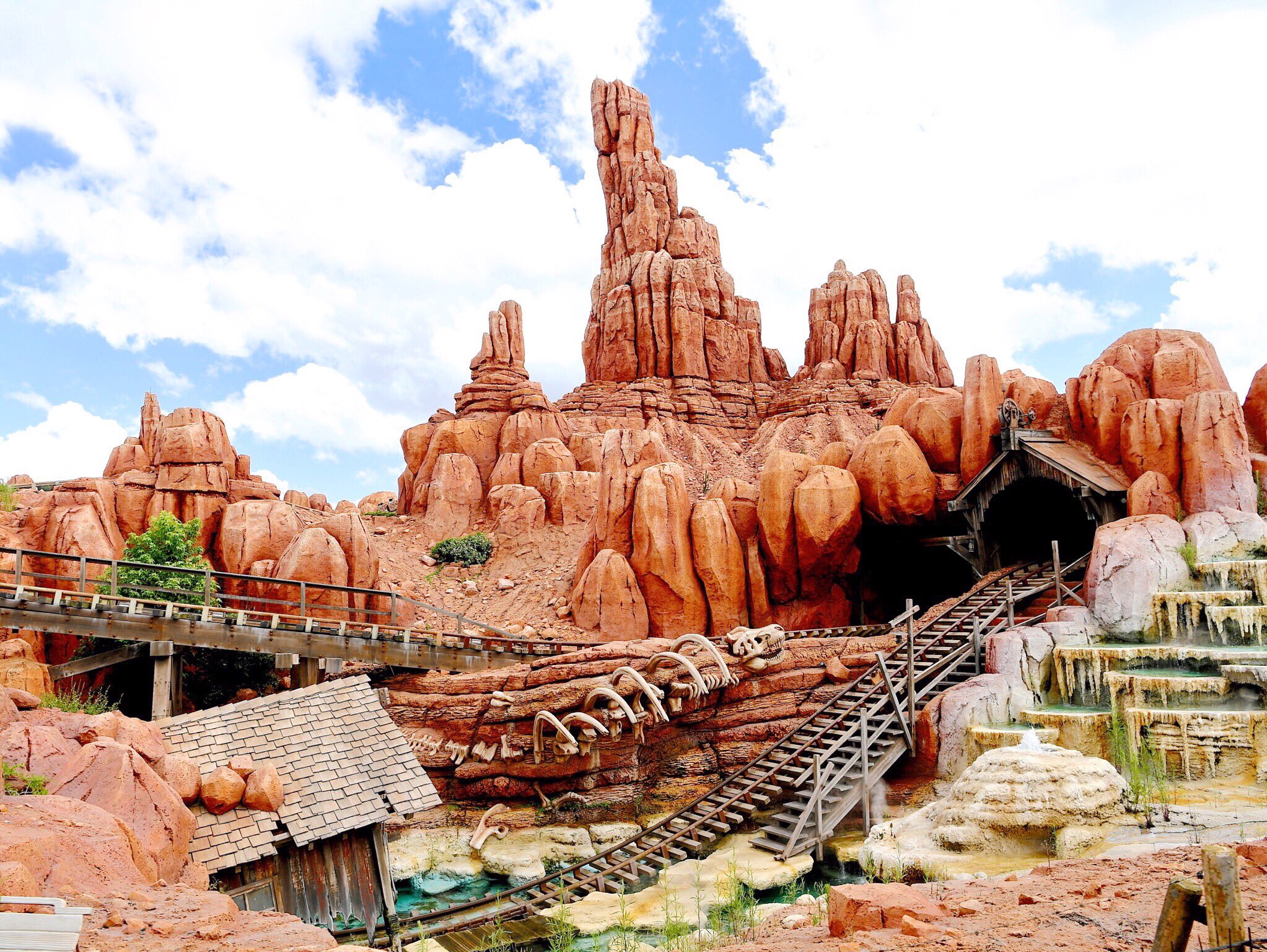 Mezzomikiのディズニーブログ 東京ディズニーランド ビッグサンダーマウンテン は30年前の今日1987年7月4日にオープンしました T Co Bfuupozltz Mezzomikiのディズニーブログ 東京ディズニーランド ビッグサンダーマウンテン は30年前の今日1987年7月4日にオープンしました T Co Bfuupozltz