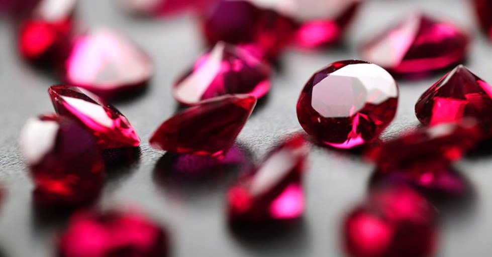AcctimClocks's tweet image. #FactTime Ruby is the birthstone for July and represents the passion of love ❤️Happy Tuesday Folks! #SpreadTheLove #AcctimClocks #AcctimTime