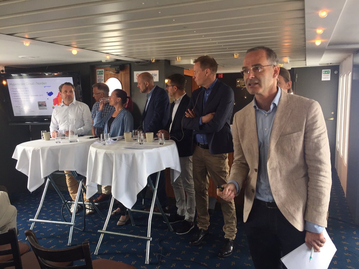 RISE_SICS's tweet photo. #riseialmedalen Hur får vi 10 ggr fler klimatsmarta datacenter i Sverige? En dataexplosion pågår, datacenter är en framtidsbransch. https://t.co/eNRDNmCmU7