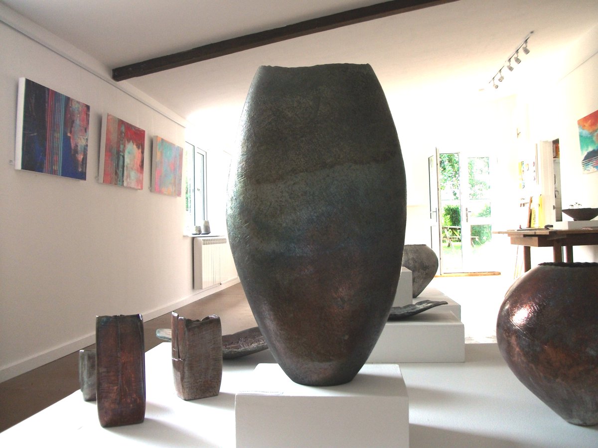 StephenMurfitt1's tweet photo. #Workshop #Wicken open for next 3 #Weekends @CamOpenStudios @TerryBeardArt @Rhobile  #Mixedmedia #CeramicForms #KineticSculpture https://t.co/3jJ3r0RO7H