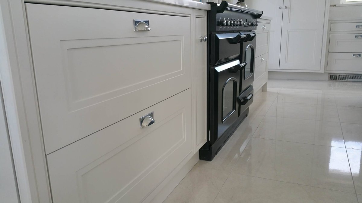 FleetwoodPaints's tweet photo. Beautiful new kitchen painted by Michael in Newcastle West, Co. Limerick. Using 2 colours from our new Vogue colour collection - 'Hepburn' https://t.co/5hwMy3sB7y