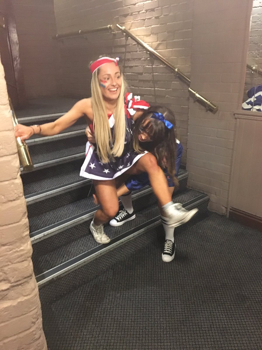 BatesEllenX's tweet photo. Appy 4th July ❤️🇺🇸 @ame_wright https://t.co/EmejFHOsxe