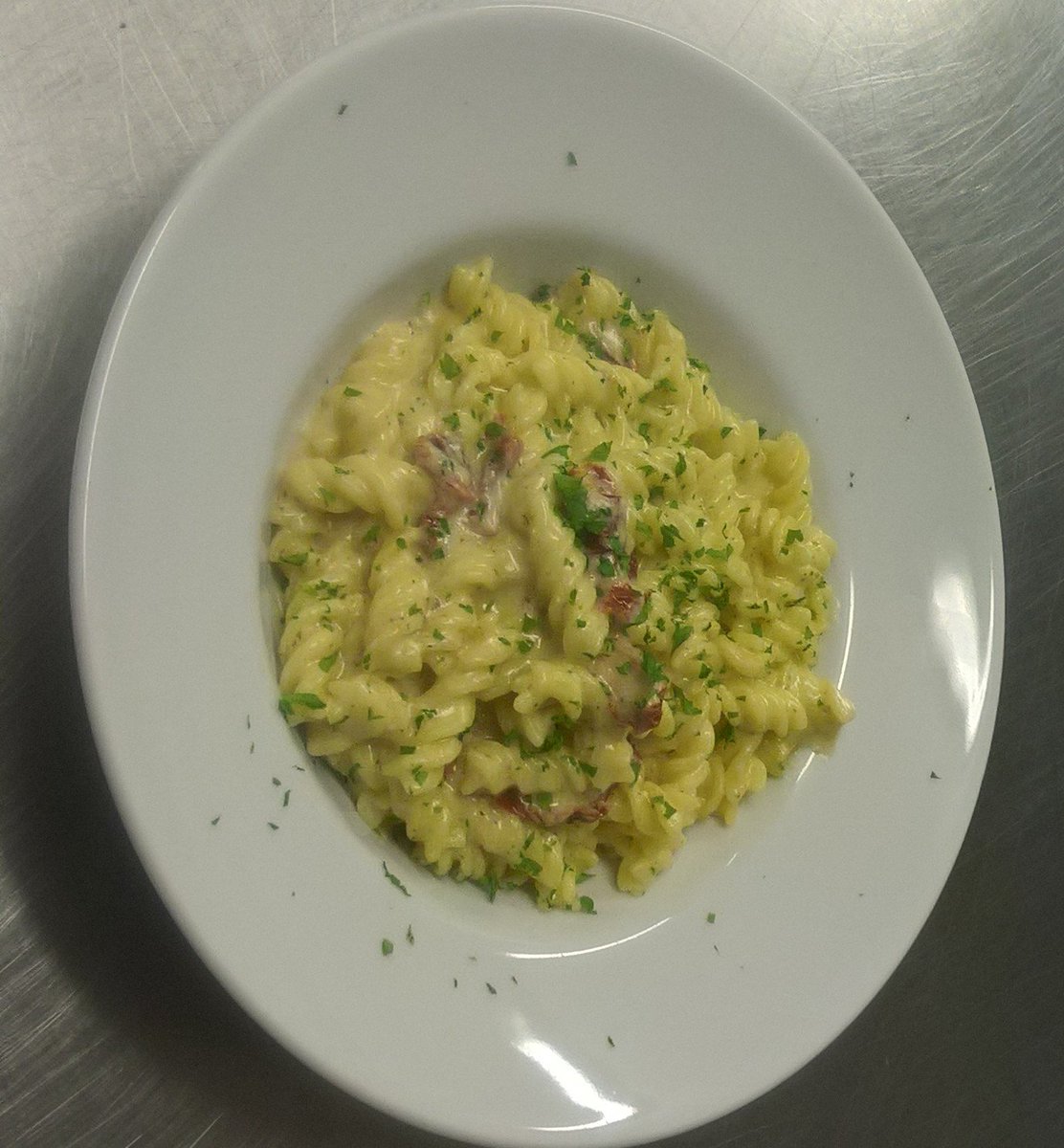 RuskinCafe's tweet photo. Dishes from yesterday, gluten free pasta, pizza and enchiladas! https://t.co/Z2m25xjrSe