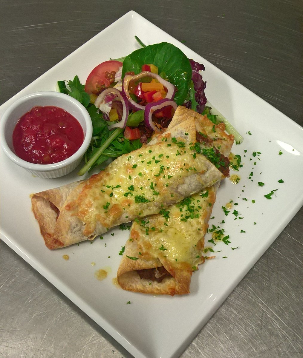 RuskinCafe's tweet photo. Dishes from yesterday, gluten free pasta, pizza and enchiladas! https://t.co/Z2m25xjrSe