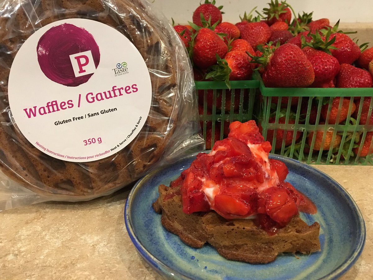 StirlingFruit's tweet photo. Enjoy strawberries with delicious gluten free waffles! #buylocal https://t.co/vCvaDSwoEO