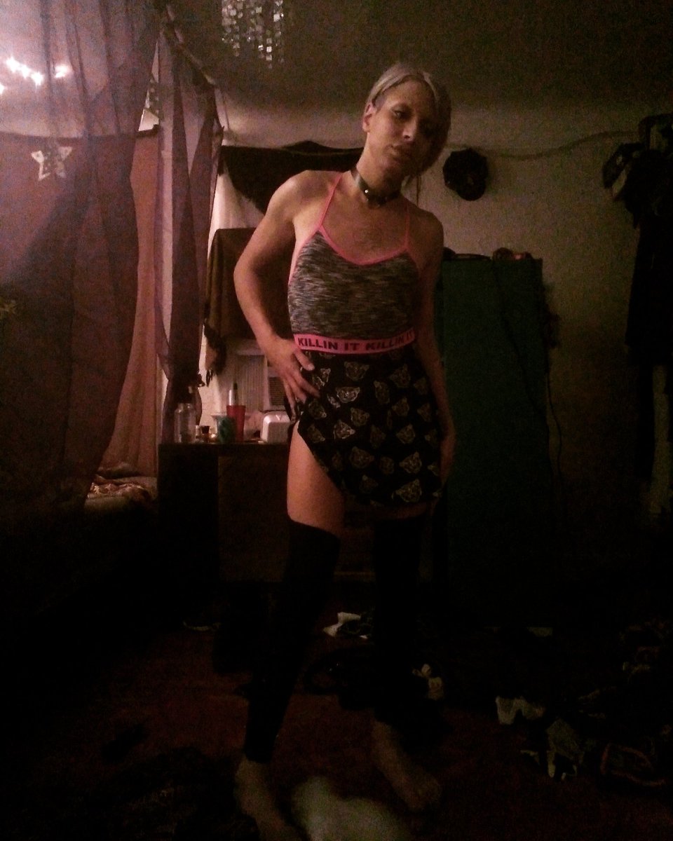 HeiressAndrTS's tweet photo. Smokey night, bourbon and moonlight, kiss along my thighs, if you dare to look into my eyes #gfe #darkgirl #transcompanion #SensualRomance https://t.co/XKBgetKEHi
