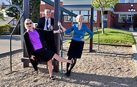 SMUS Bids Farewell to Three of the Best! Thank you for your hard work!
#bestteachers #bestboardingschoolsCanada #bestschoolsAmerica