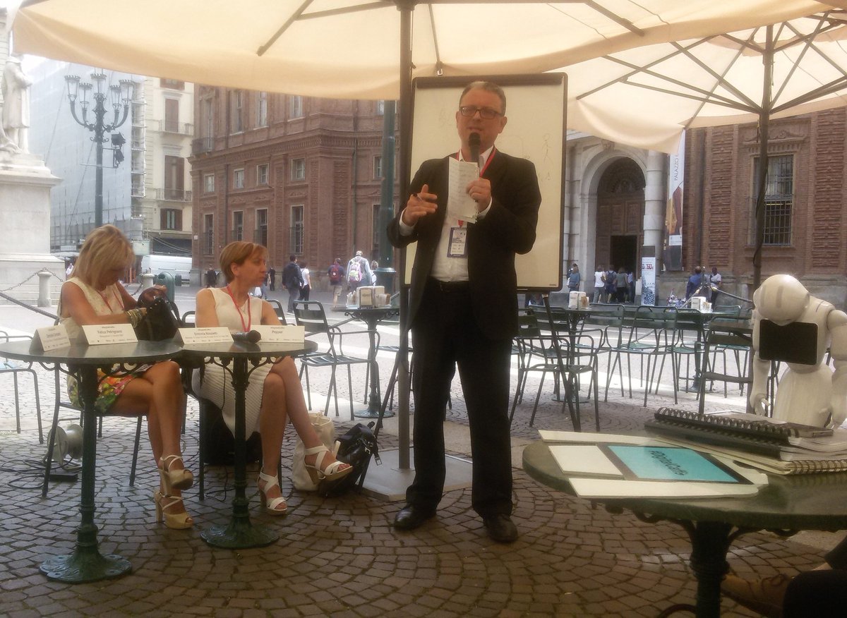 EcommerceGuruIT's tweet photo. La tecnologia Watson interpreta un bisogno e lo traduce in prodotto #ibm #northface #digitalcaffe #torino #fashion #eventing https://t.co/aXczuUARVk