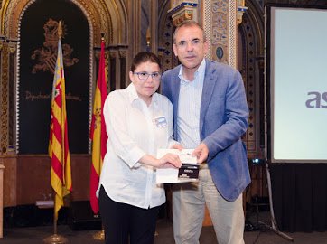Gracias a <a href="/ASINDOWN/">ASINDOWN</a> por el premio que reconoce nuestro compromiso con la formación e inserción laboral de las personas con #SíndromedeDown
