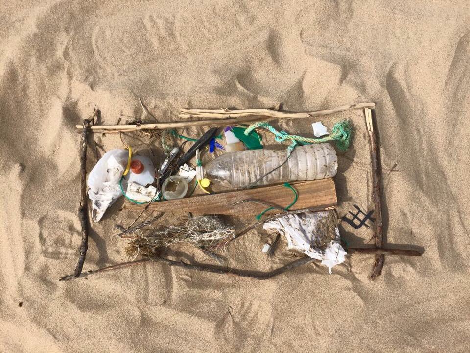 _jvsg_'s tweet image. ¿Sabías que una bolsa de plástico se usa unos 15 minutos y que tarda 400 años en degradarse? 

#paseoDELplástico 🗑