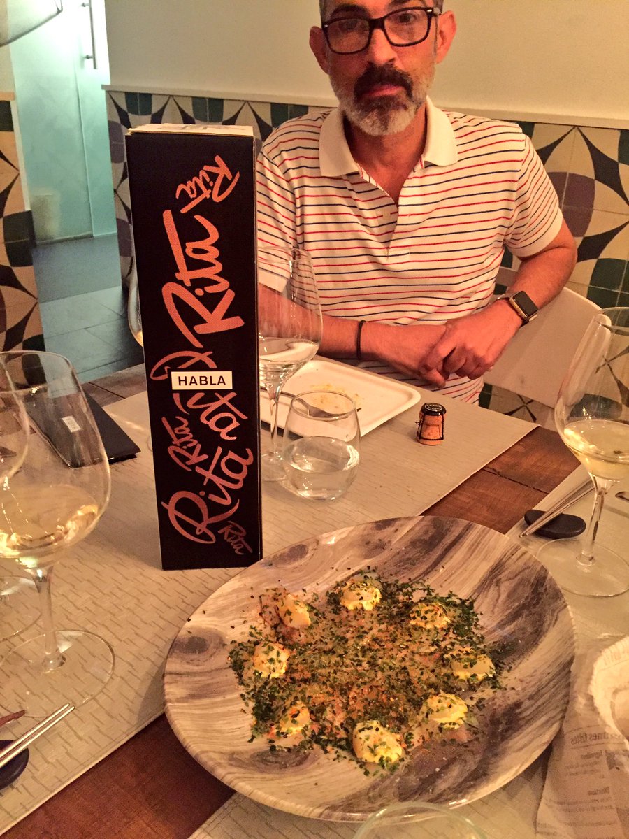 aires_isabel's tweet photo. Que buen rollo de almuerzo tuvimos ayer con @VinosHabla en @Bacira_rest probando sus 'vinos de verano' #habladeti #Ritahabla #Moses https://t.co/qPowuPgSuQ