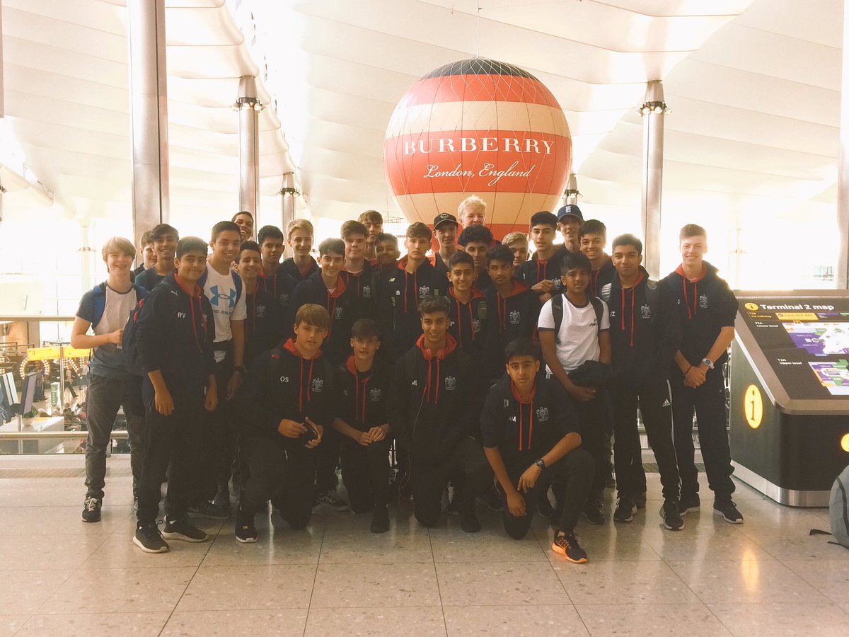 At Heathrow, all ready for the Land of Ice &amp; Fire #betterthanbeingatschool #Iceland2017 <a href="/MerchantTaylors/">Merchant Taylors'</a> <a href="/Burberry/">Burberry</a>