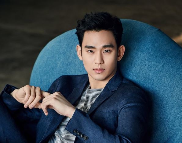 soompi's tweet photo. #KimSooHyun Explains What He Would Do If He Were Asked To Join "Infinite Challenge" As A Fixed Member
https://t.co/XB2cjOOdU9 https://t.co/AGf5ZAO3XO