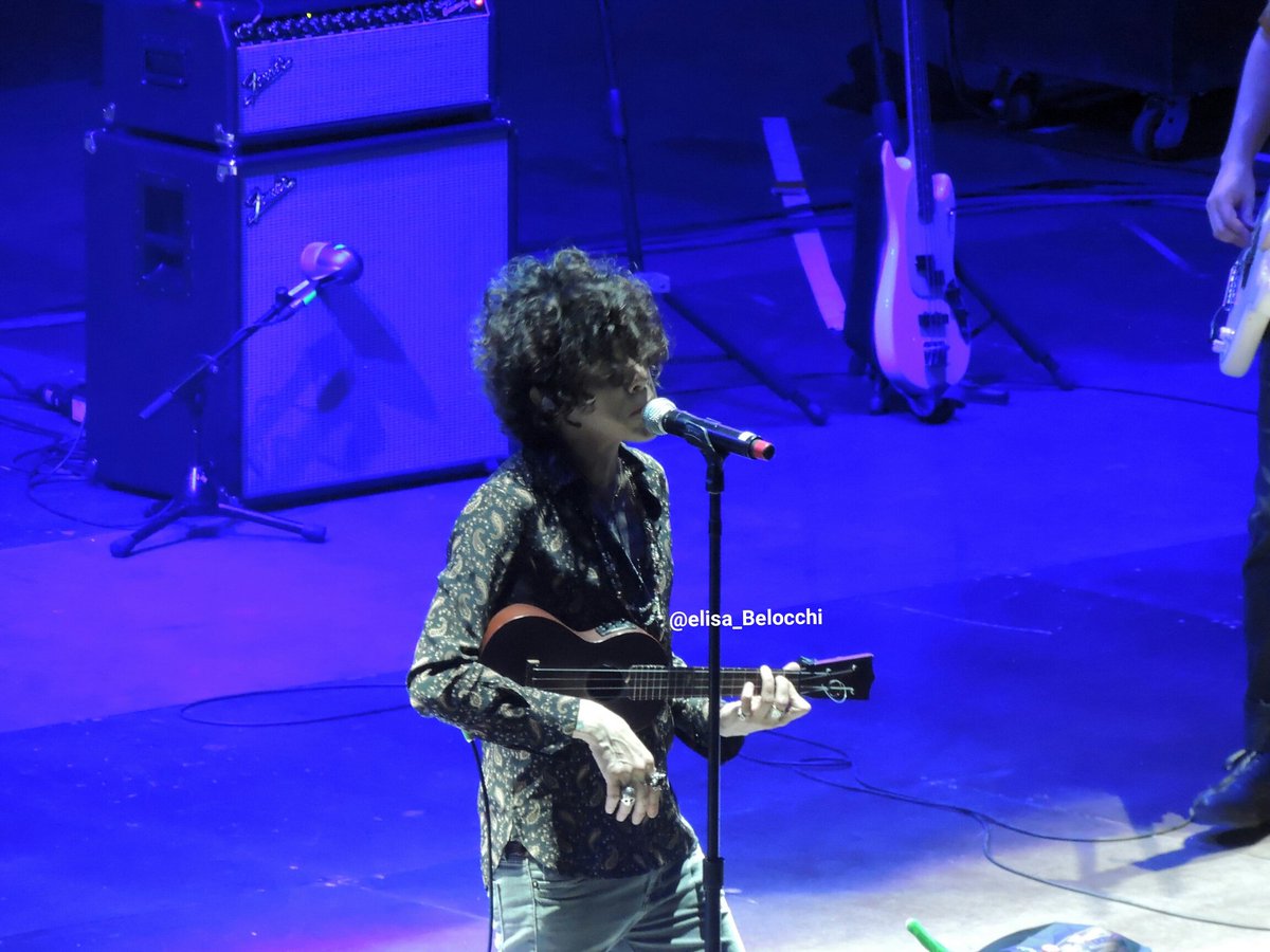 Elisa_Belocchi's tweet photo. @iamlp 
@LPITAOFFICIAL 
@ilo1911 
@AlicePannone 
@imbackforlp https://t.co/4OMpToyCzn