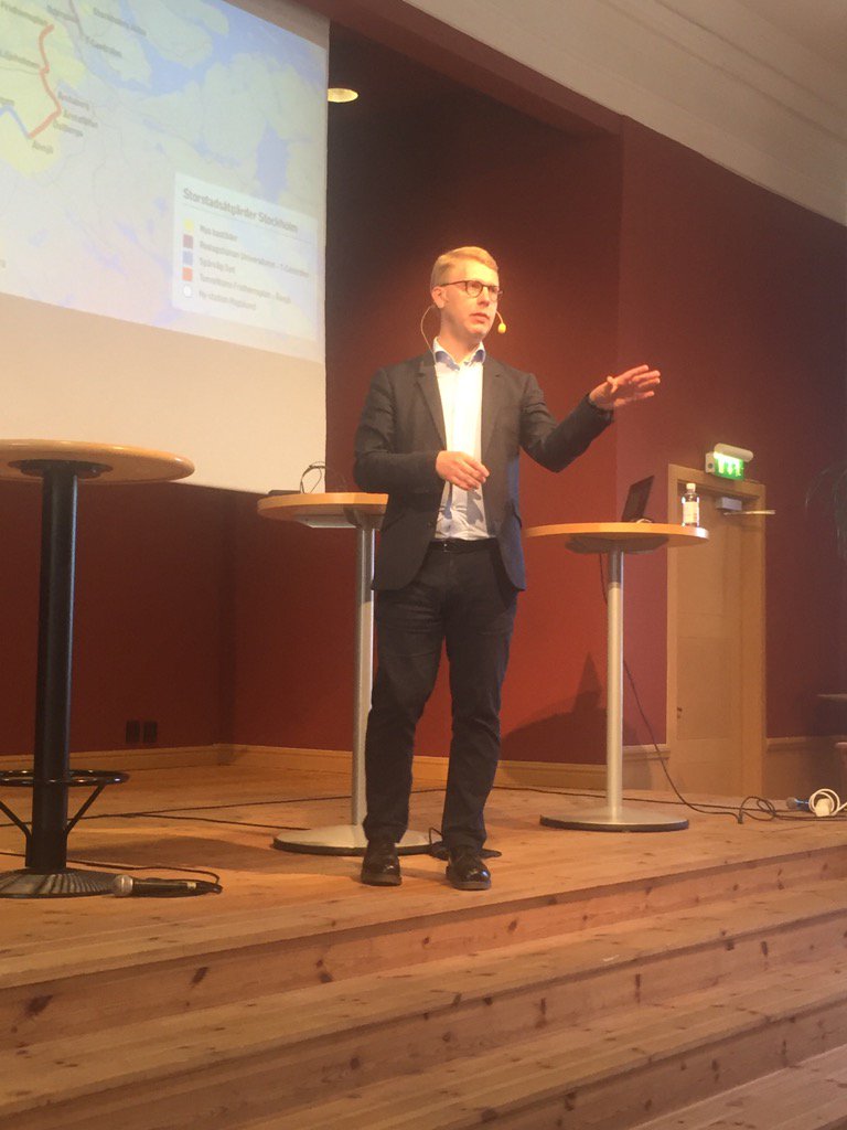 Stocholm näst bäst i världen på Urban mobilitet enligt uitp. Hong Kong bäst. #almedalen2017 #k2centrum