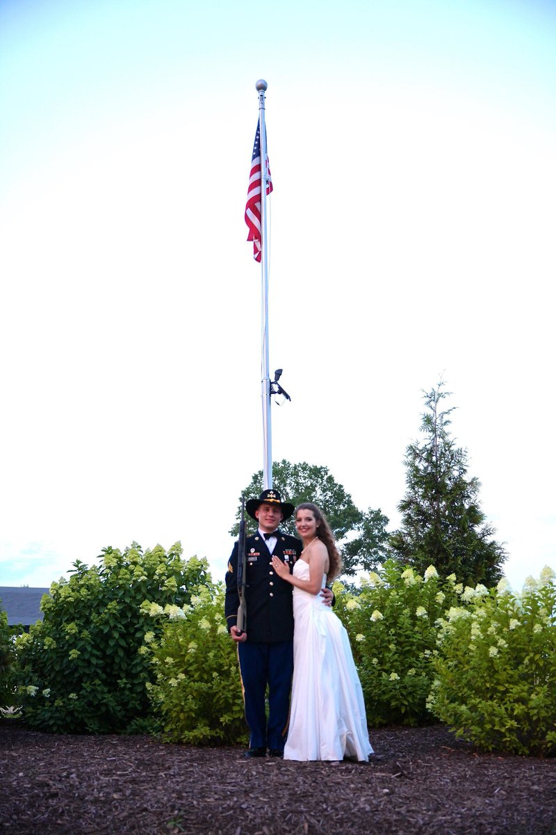 AlturiaFarm's tweet image. What a special pre-Independence Day celebration yesterday! Kaleb &amp;amp; Madi currently serve in the military. So thankful for all who have served