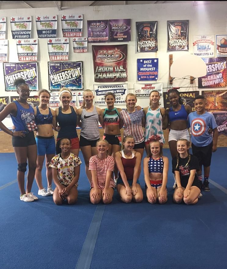 fcagemstopaz's tweet photo. Happy 4th of July to our gem families! Here's topaz from last practice showing our holiday spirit! https://t.co/2lWnLeuhWA