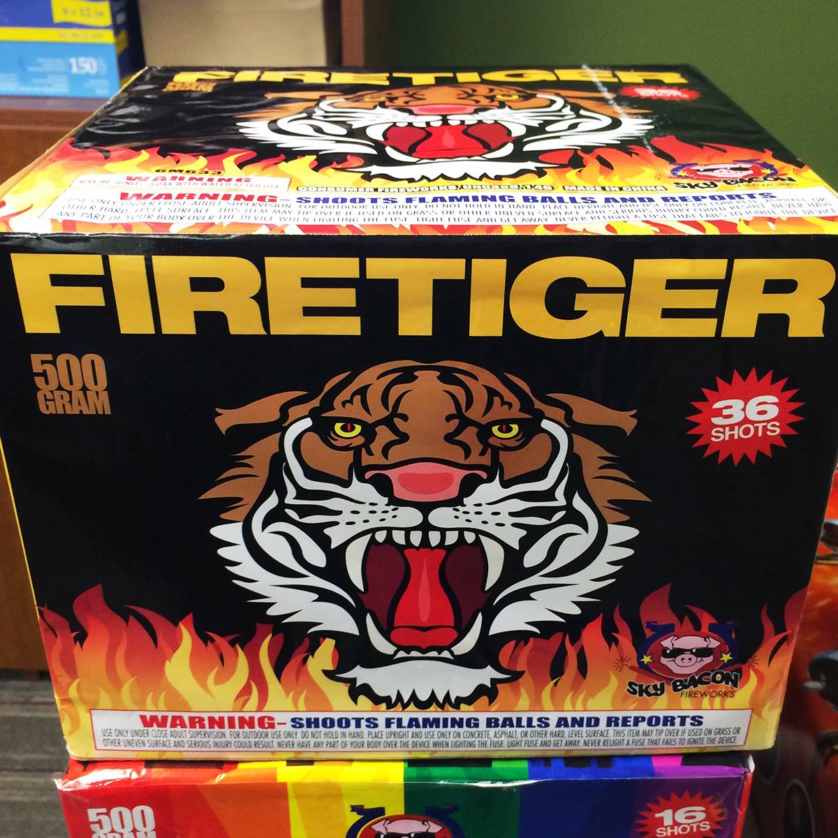SO76ee's tweet image. Ven hoy a la carpa/tienda más grande de Mid-Missouri y gana premios grandes como #FIRETIGER en nuestra #RuedaDeLaFortuna - #76firewoks #SO76