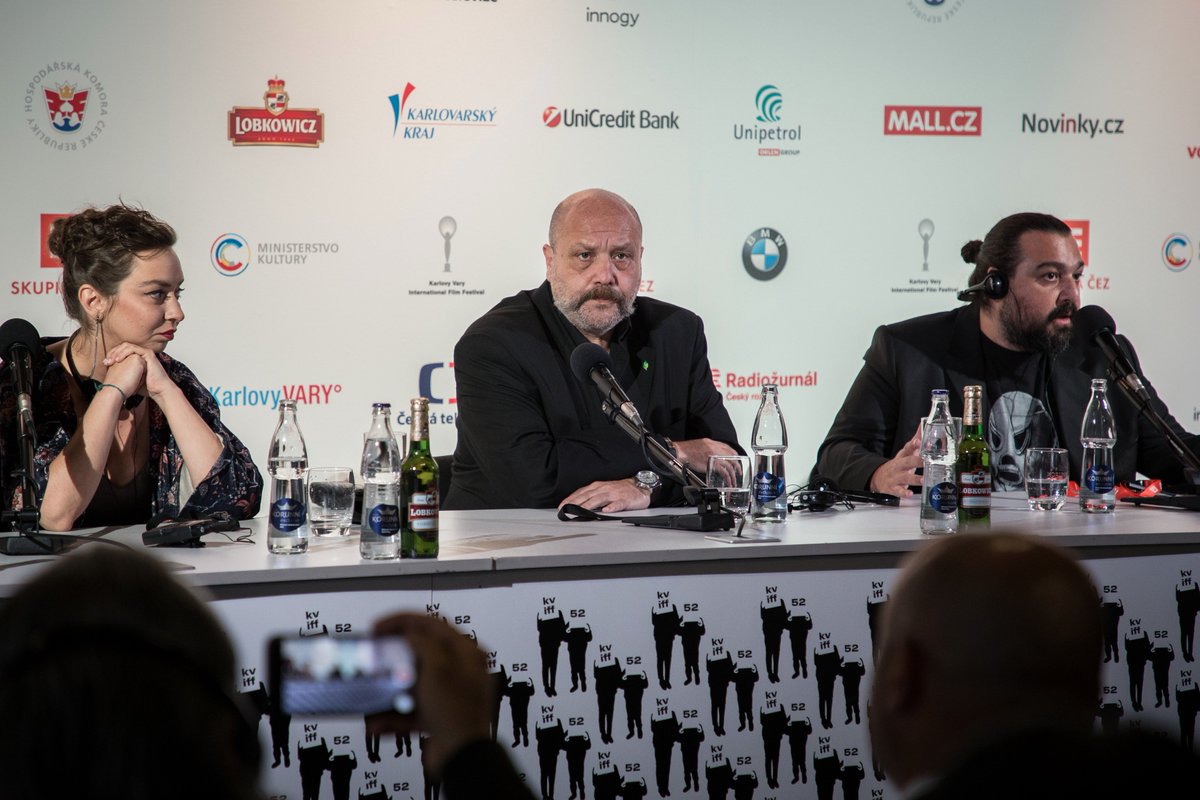 DahaFilm's tweet photo. Daha'nın dünya galasından fotoğraflar 3. bölüm 📸 #KVIFF52 https://t.co/XHLQ5ia2SE