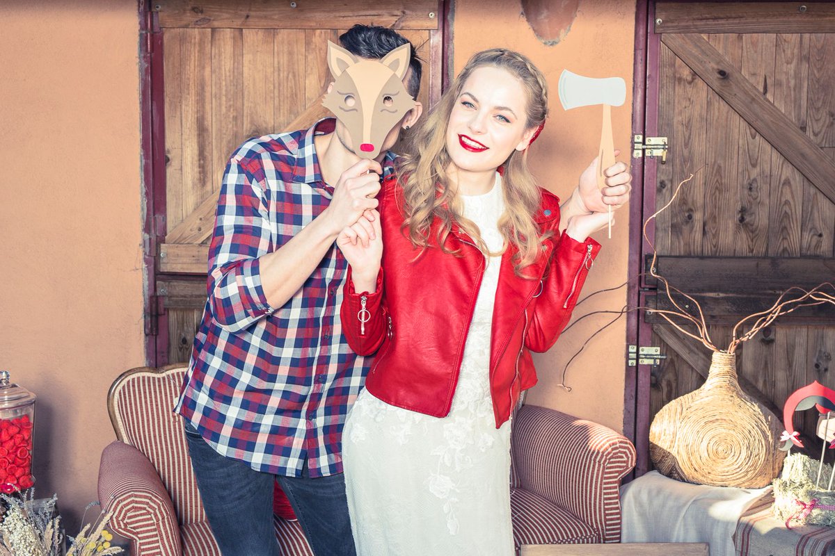 Personaliza el atrezzo del photocall para una boda temática @quebodorrio <a href="/LPPrometida/">LPP</a> <a href="/estudioenlaza/">estudioenlaza.com</a> , Marianna Hap, José Manuel Gutiérrez