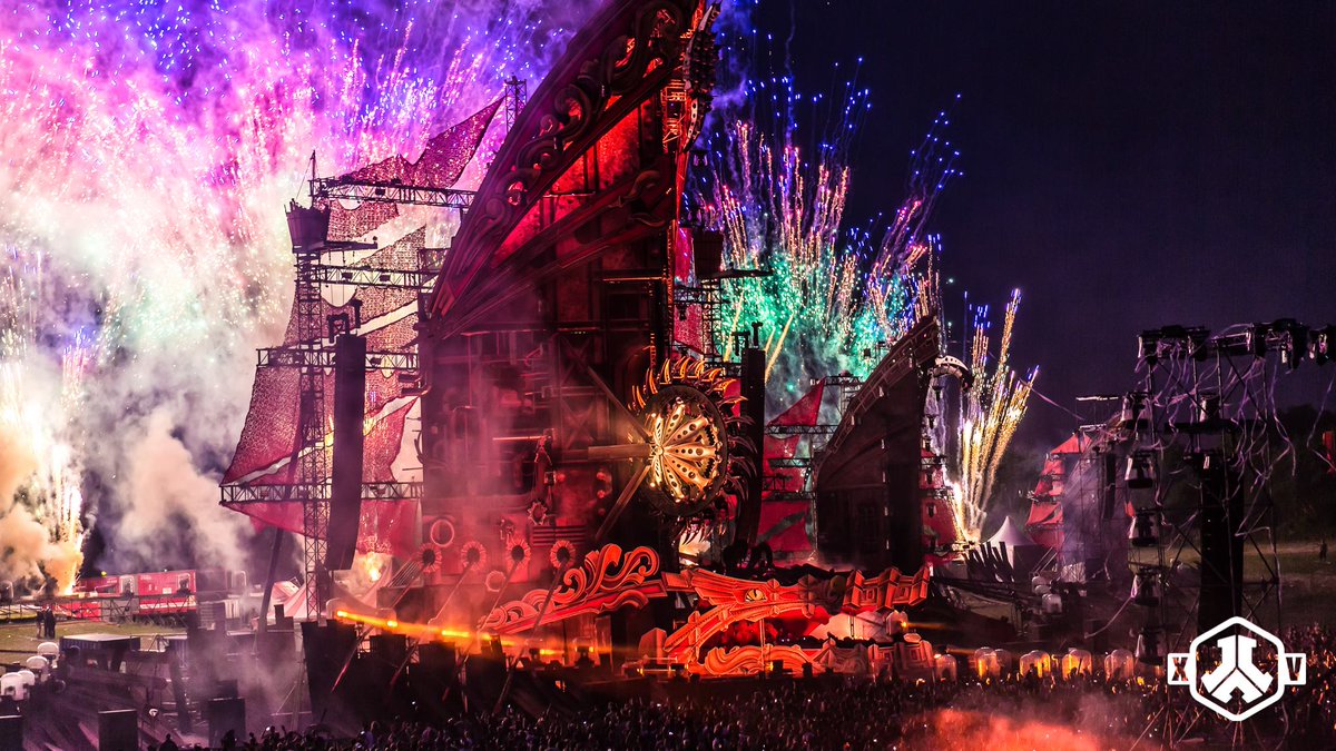Our Saturday #Defqon1 party report is here! What was your favourite Saturday moment? ❤️hardstylemag.com/victory-foreve…  #hardstyle #hardstylefamily