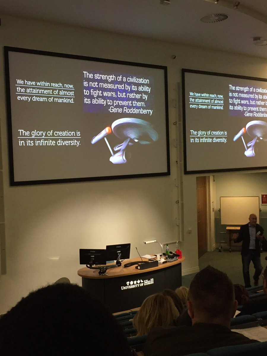 TheBusinessClin's tweet photo. Great talk from @Kozinets today at #AMHull2017 #marketing https://t.co/PzgT18rIxh