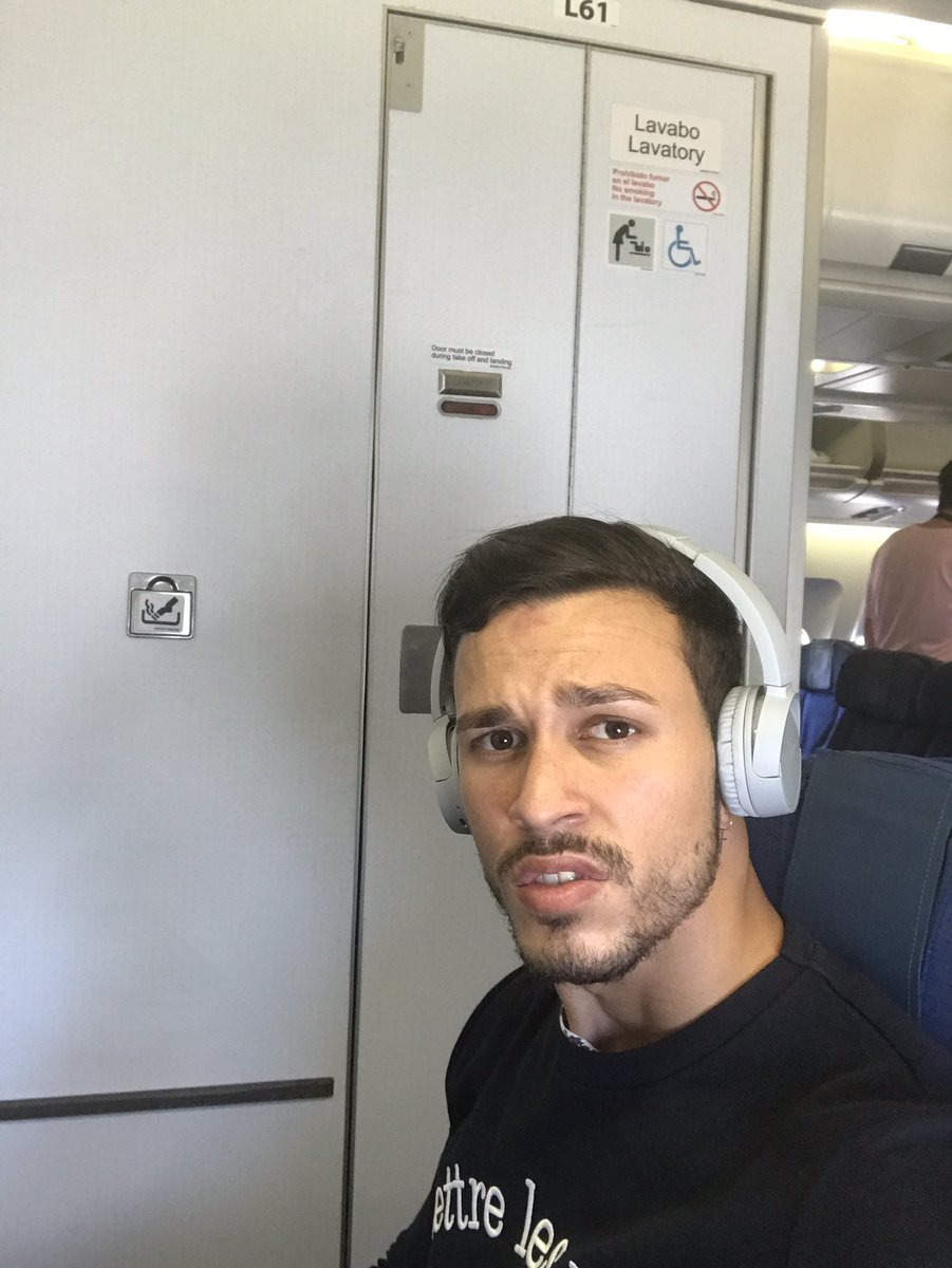 Mi cara lo dice todo...todo el pestuki para mi!! Asi da gusto volar...si señor!!🤣🤣