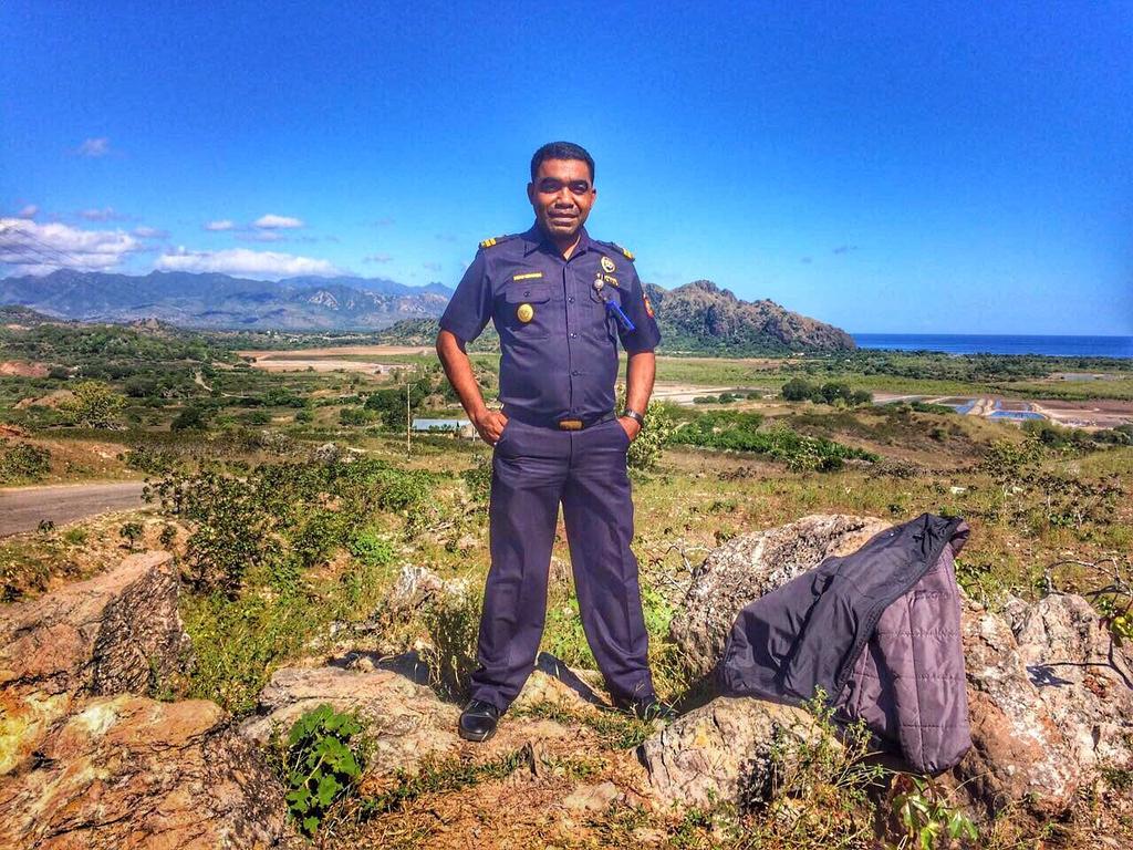 sometheese's tweet photo. Bukit #asuasu desa #oenmanu kecamatan #bibokianleu kabupaten #TTU #timorpung #myjobmyadventure #mtma #mjma  #wonderfulindonesia https://t.co/8IO2qEzbz5